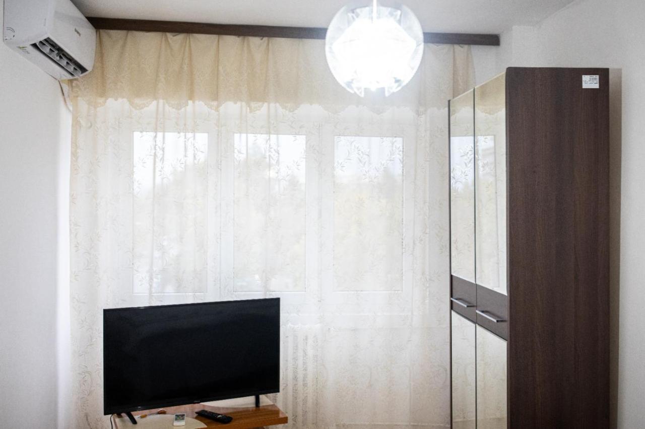 C Central Apartament Дробета-Турну-Северин Экстерьер фото