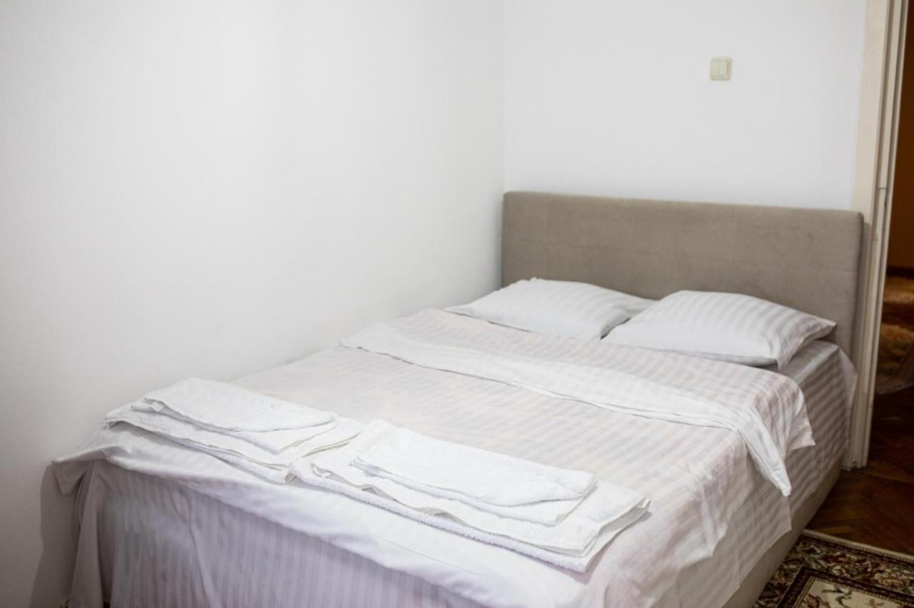 C Central Apartament Дробета-Турну-Северин Экстерьер фото